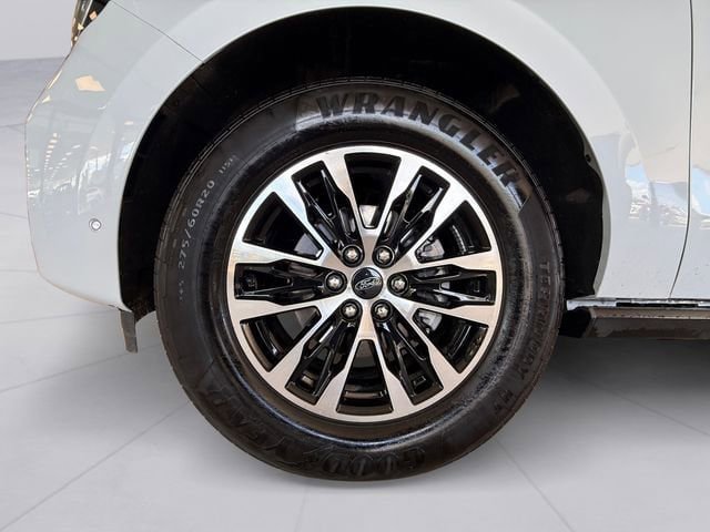 Used 2025 Ford Expedition Platinum AWD/4WD image 9