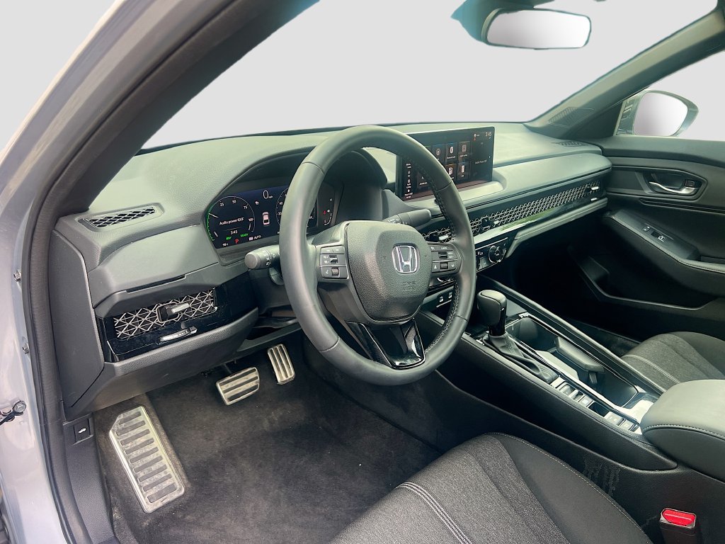 Used 2025 Honda Accord Sport image 9