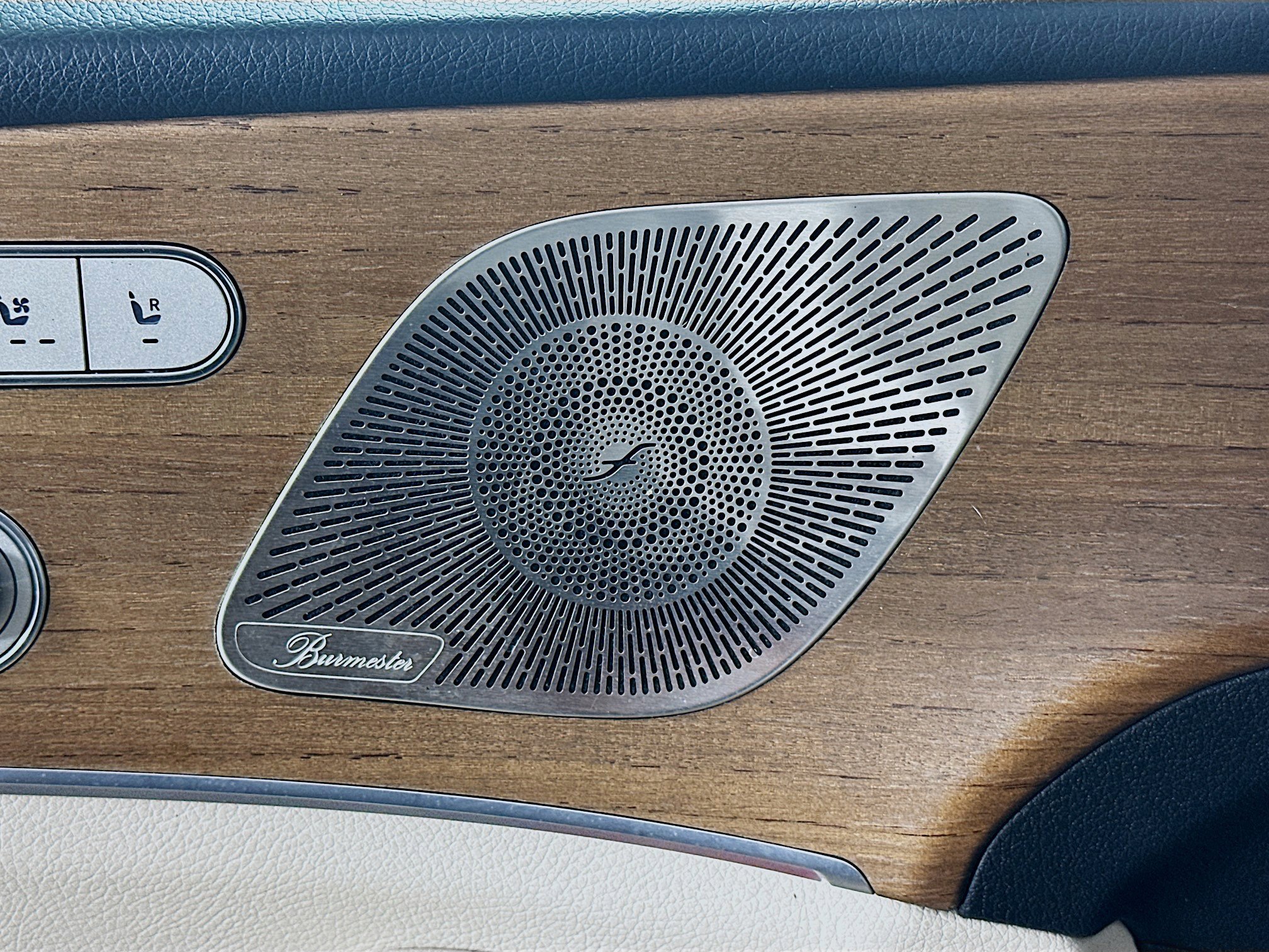 Used 2021 Mercedes-Benz GLS 450 4MATIC image 24