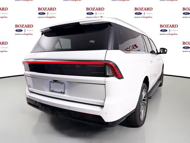New 2026 Lincoln Navigator L Premier AWD/4WD image 8