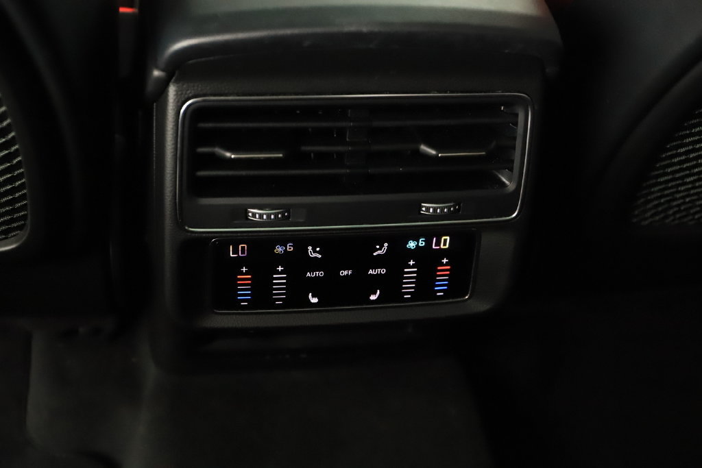 Used 2023 Audi SQ8 Premium Plus AWD/4WD image 22