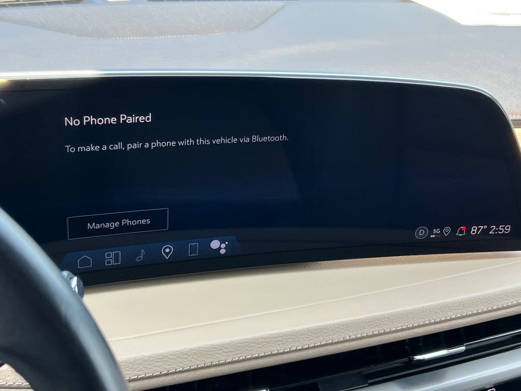 Used 2025 Cadillac XT4 Premium Luxury FWD image 39
