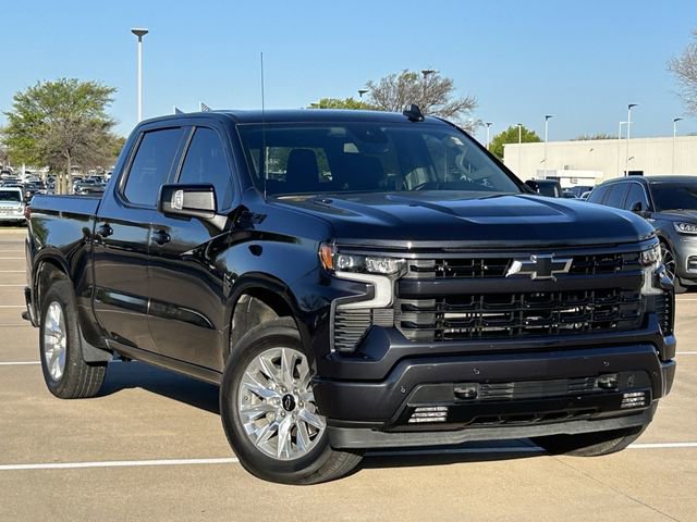 Used 2024 Chevrolet Silverado 1500 RST image 2