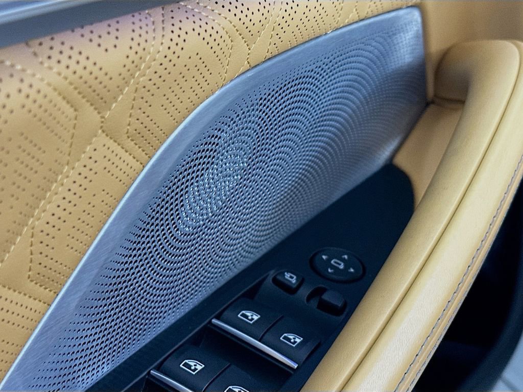 Used 2020 BMW M8 Convertible image 20