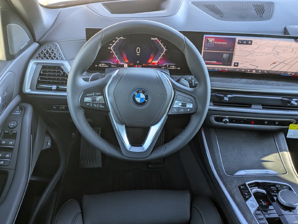 New 2026 BMW X5 xDrive50e w/ Premium Package AWD/4WD image 27