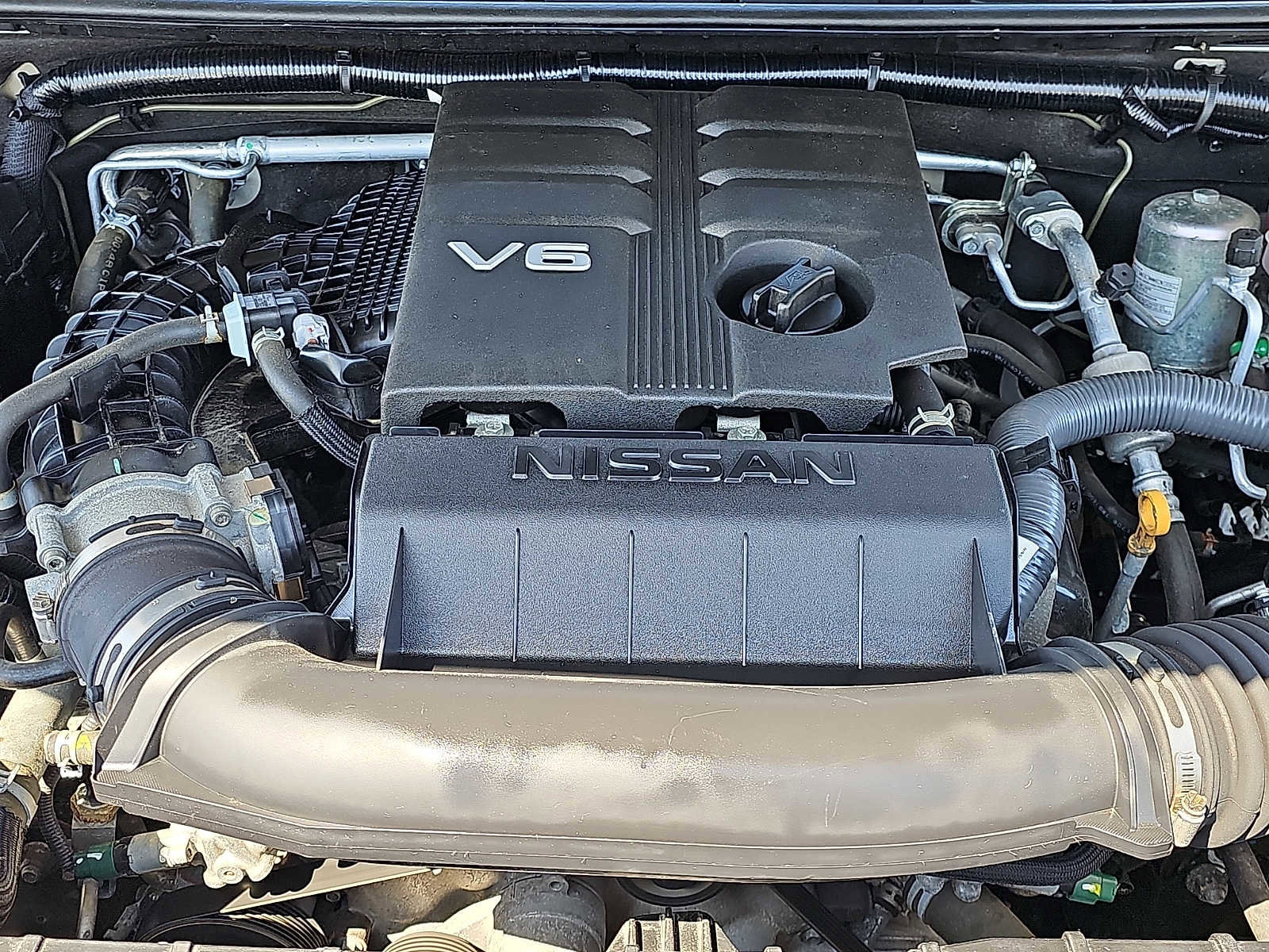 Used 2022 Nissan Frontier SV image 28