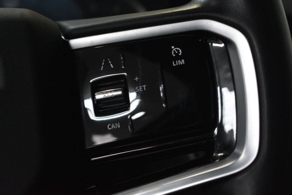 Used 2022 Land Rover Discovery Sport S image 16