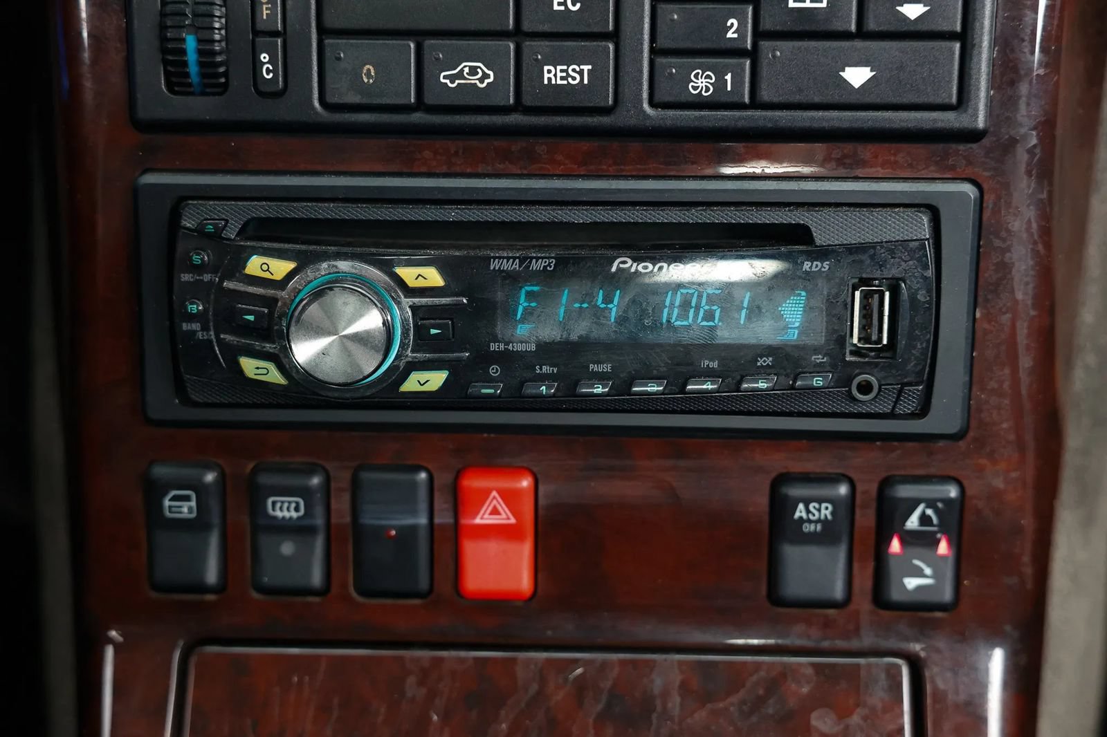 Used 1996 Mercedes-Benz SL 500 image 23