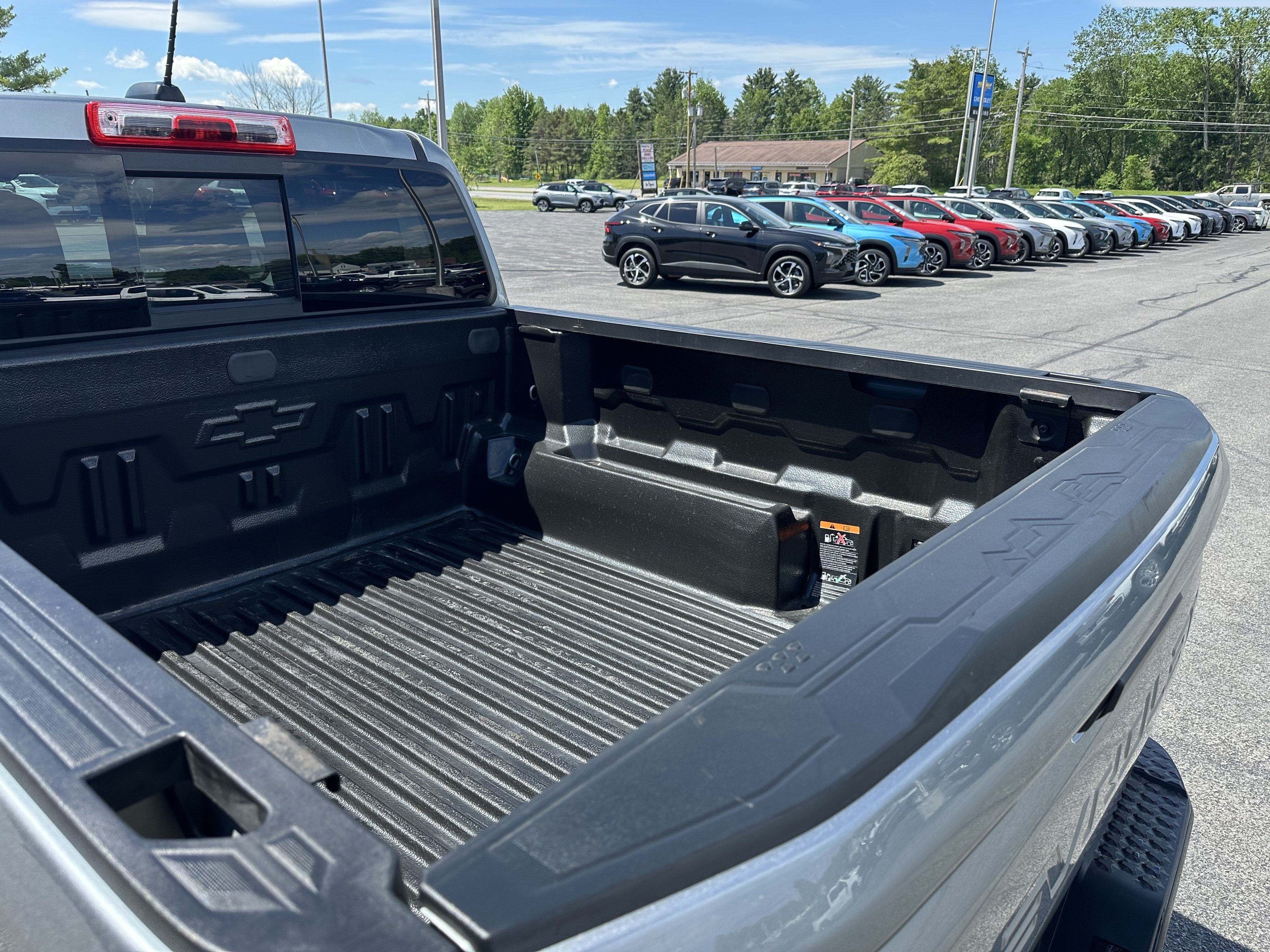 Certified 2024 Chevrolet Colorado Z71 w/ Z71 Convenience Package 2 AWD/4WD image 6
