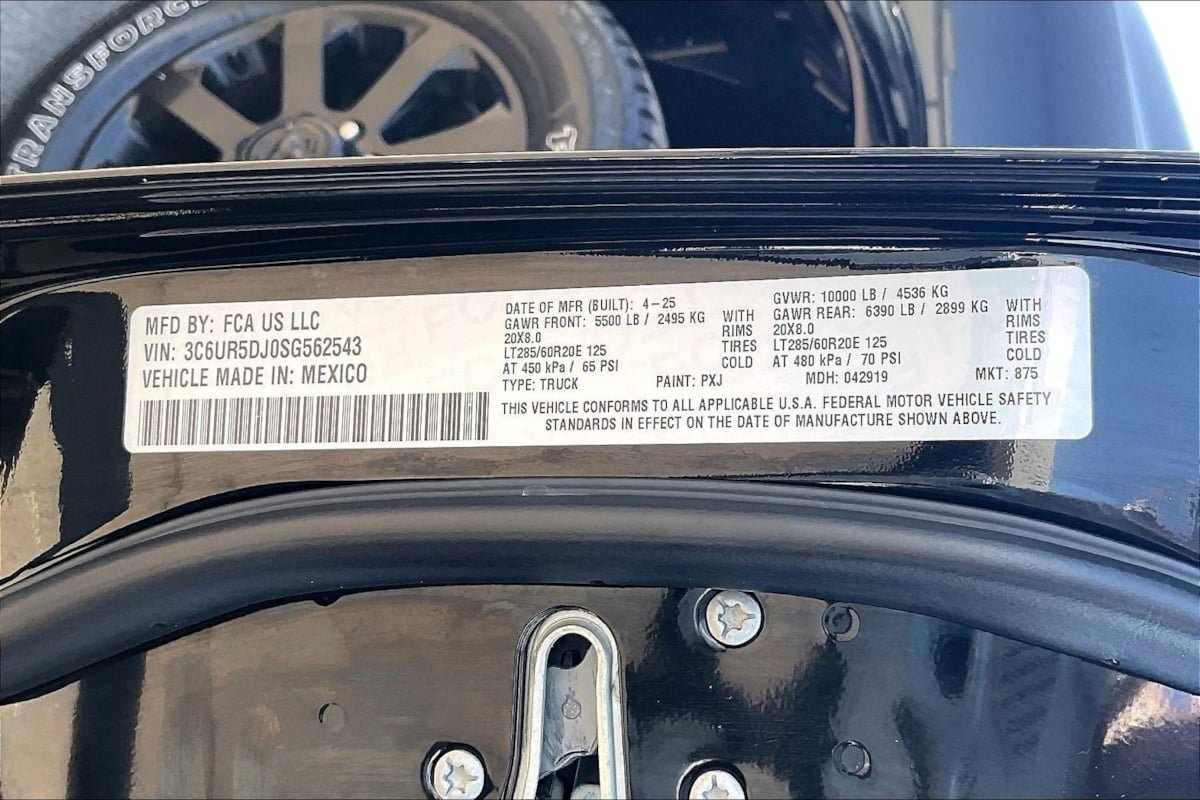 Used 2025 RAM 2500 Big Horn AWD/4WD image 34