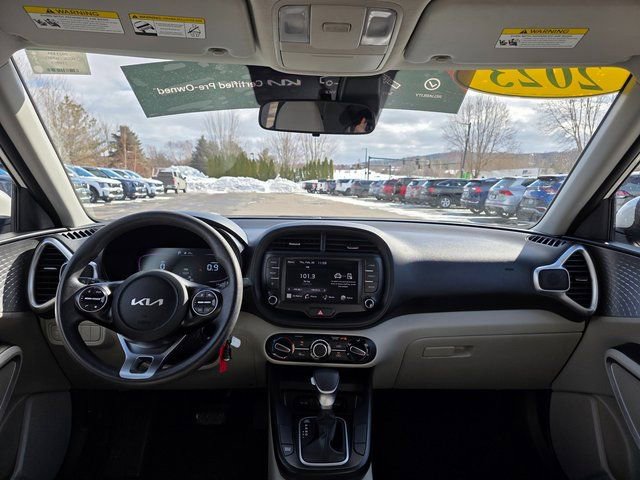Certified 2023 Kia Soul LX image 18