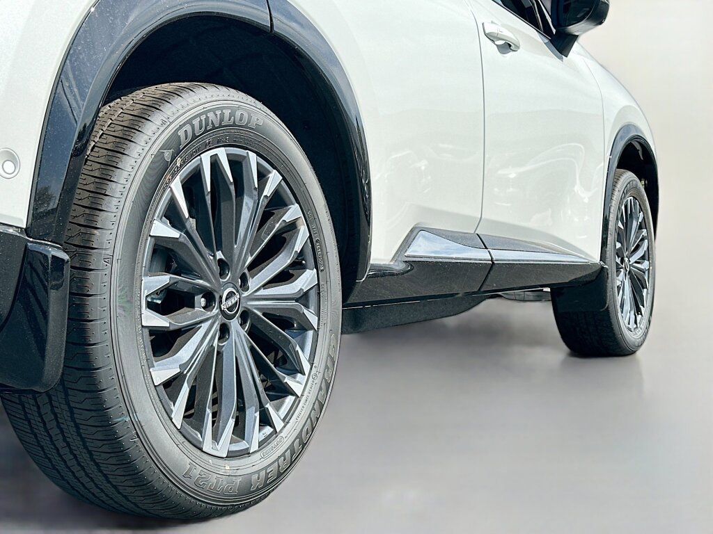 New 2026 Nissan Rogue Platinum image 13