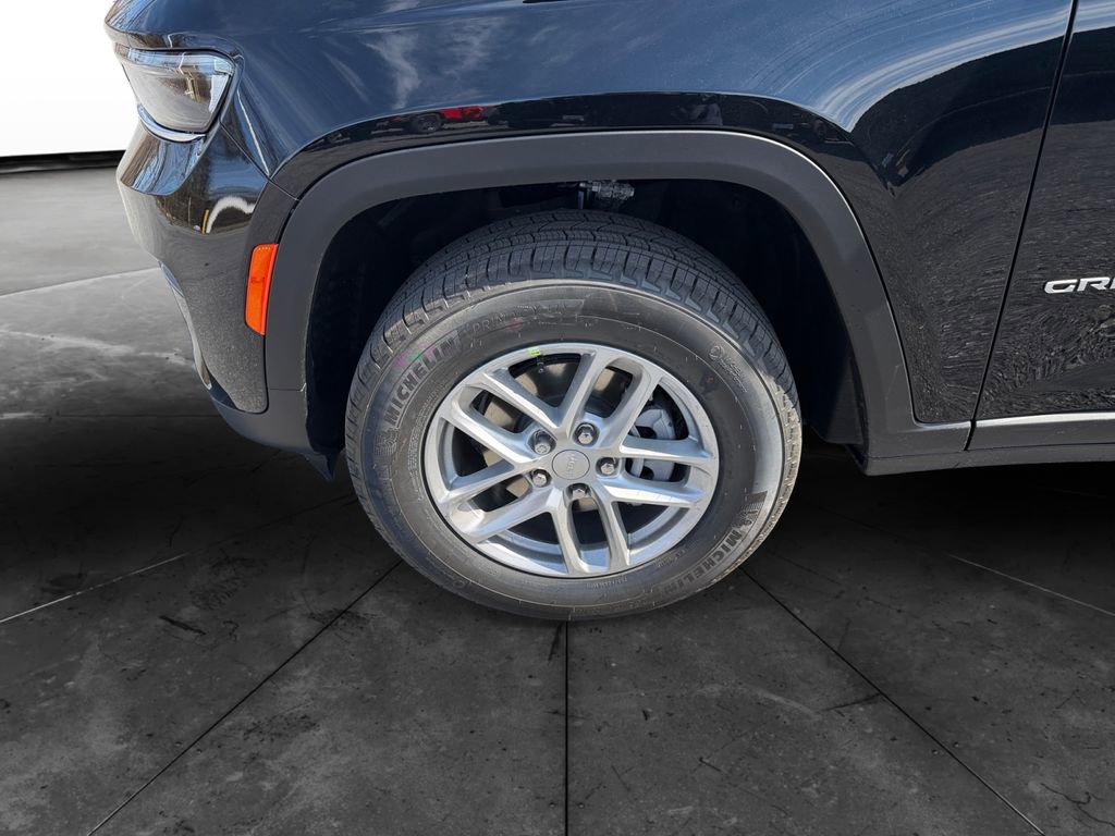 New 2026 Jeep Grand Cherokee Laredo image 14