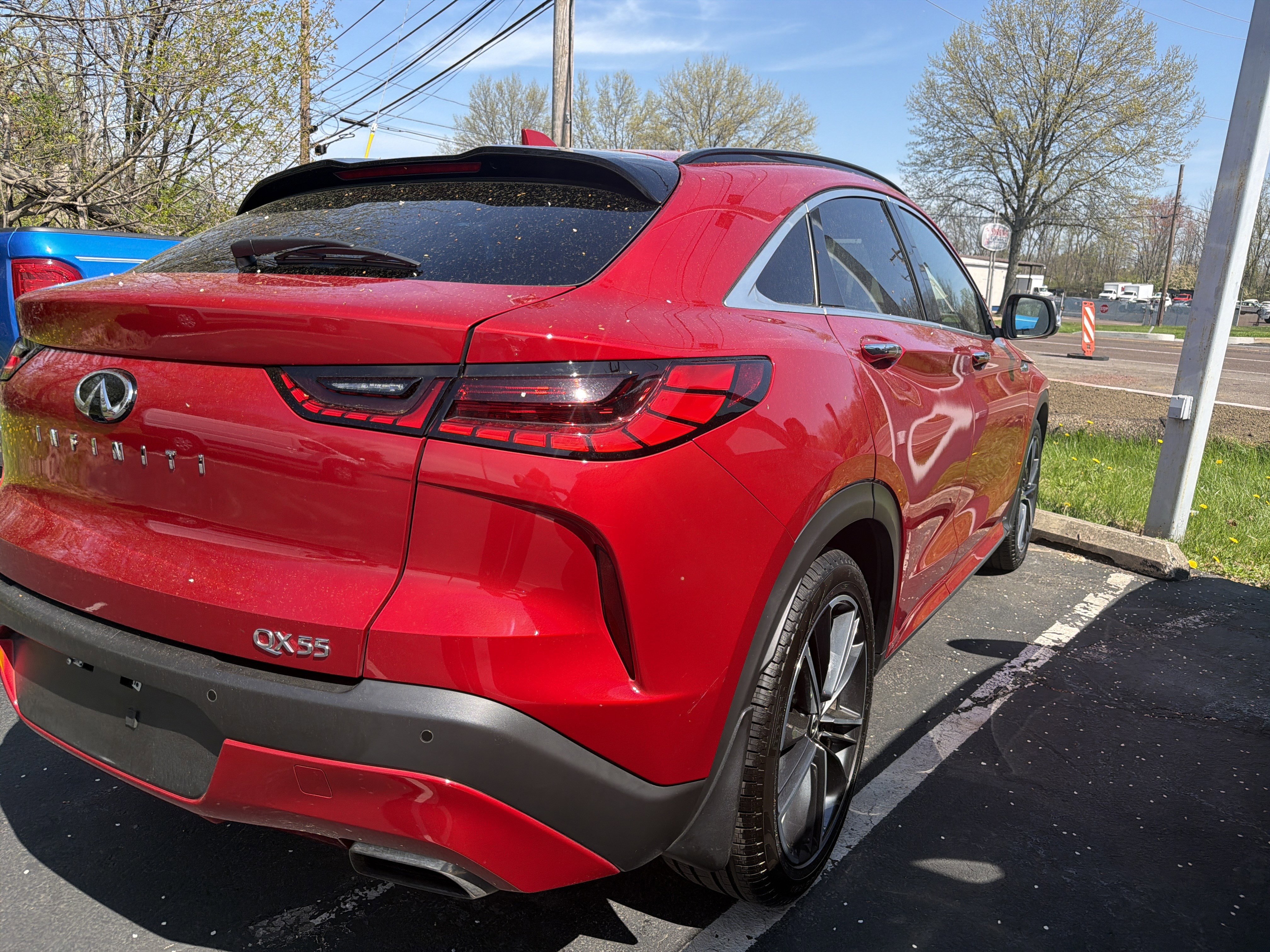 Used 2023 INFINITI QX55 Essential image 7