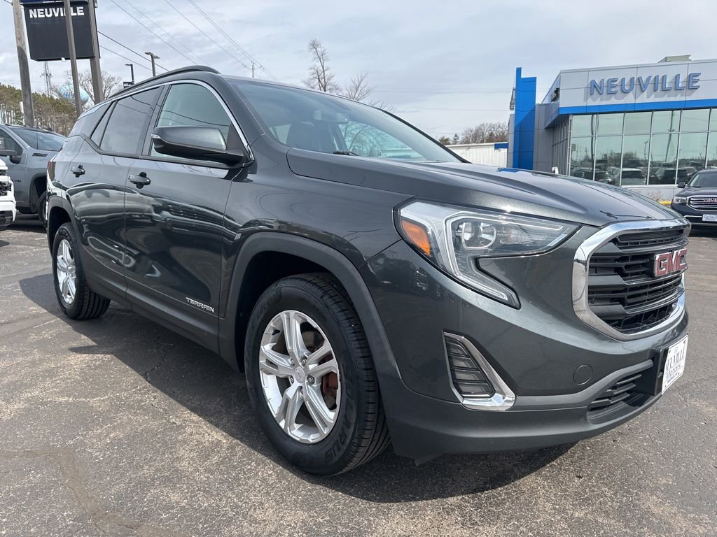 Used 2018 GMC Terrain SLE image 1