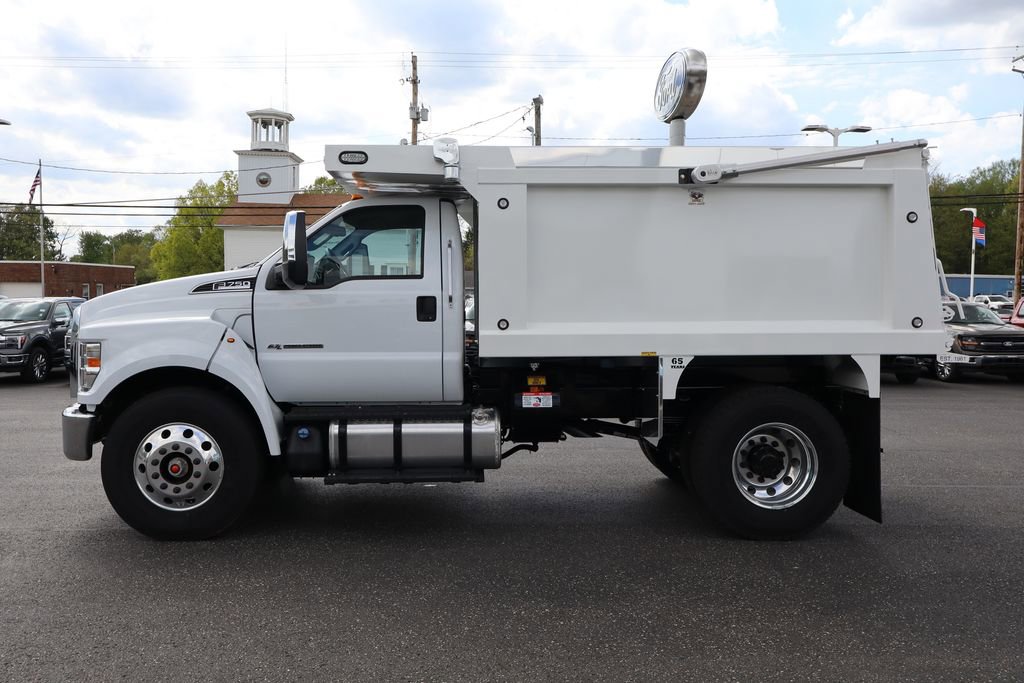 New 2026 Ford F750 2WD Regular Cab Super Duty image 15