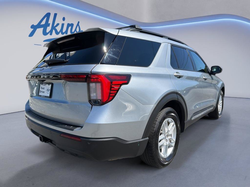 Used 2025 Ford Explorer Active RWD image 6