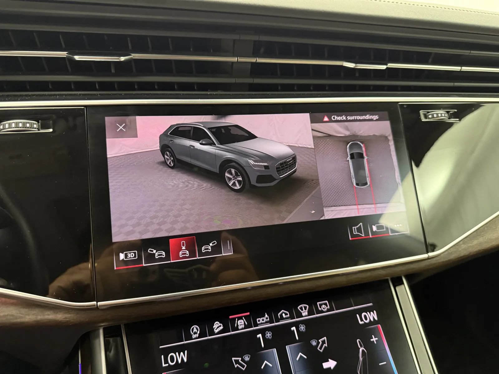 Used 2019 Audi Q8 Prestige w/ Adaptive Chassis Package AWD/4WD image 42