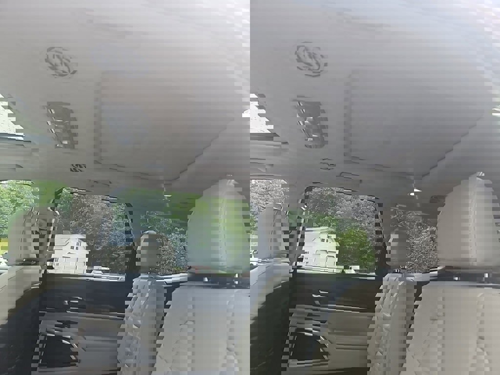 Used 2024 Kia Telluride SX Prestige w/ Towing Package image 21