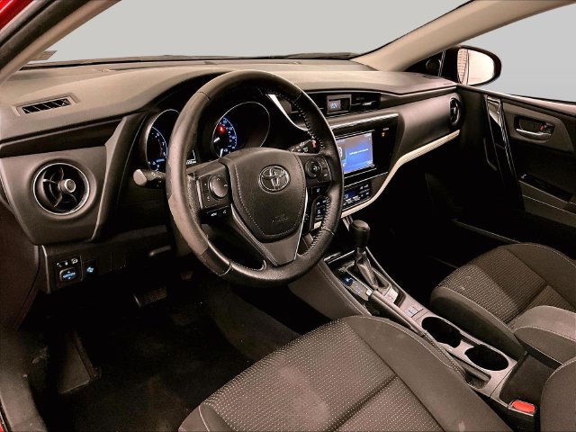 Used 2017 Toyota Corolla iM FWD image 13