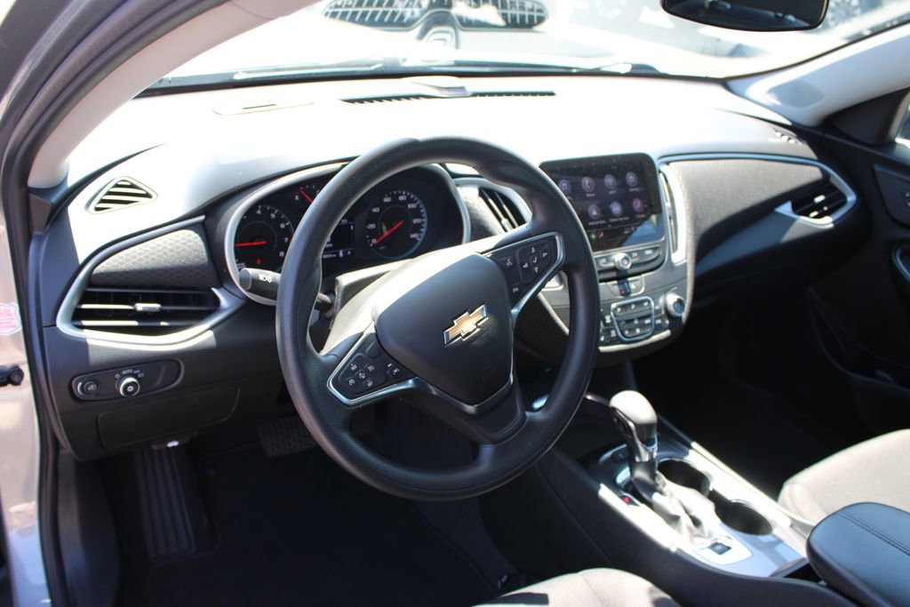 Used 2024 Chevrolet Malibu LT FWD image 22