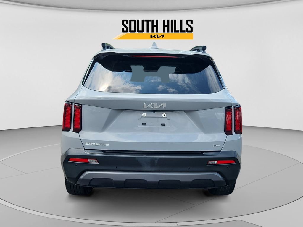 Certified 2023 Kia Sorento S w/ Panoramic Sunroof Package AWD/4WD image 4