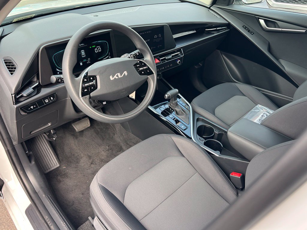 Certified 2026 Kia Niro LX FWD image 15