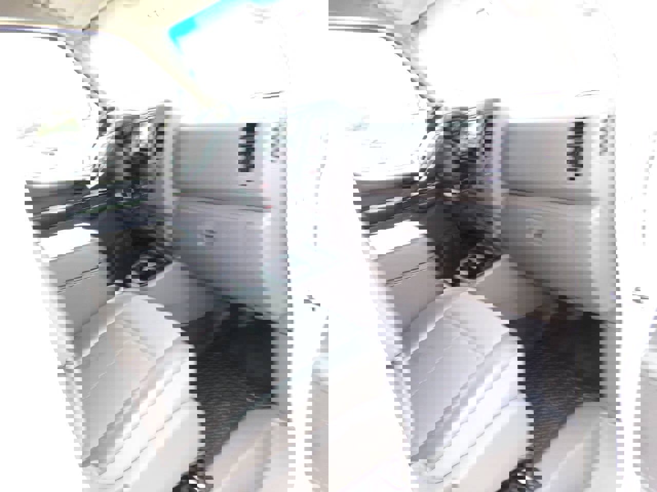 Used 2016 Nissan NV 2500 SL w/ Technology Package image 13