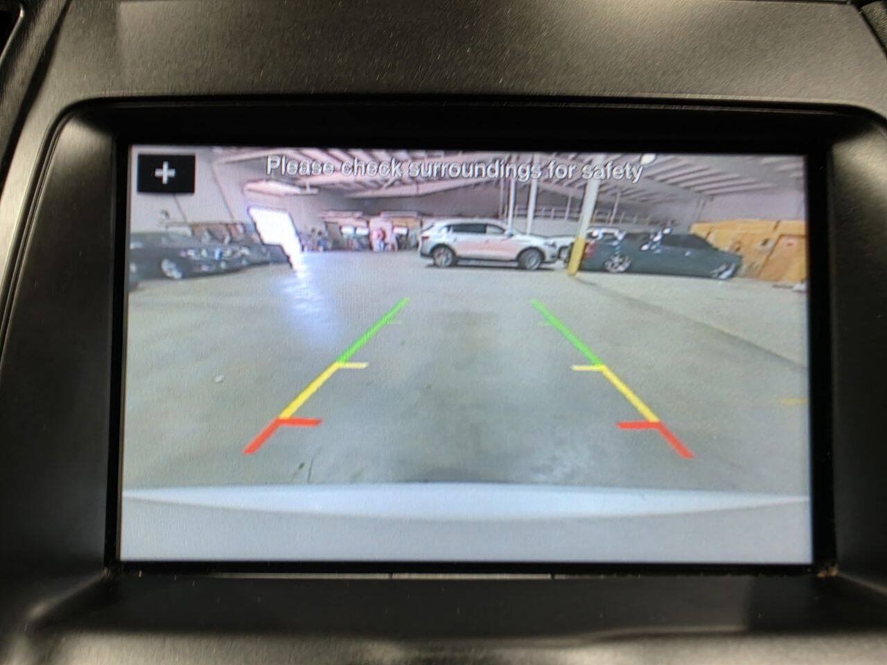 Used 2016 Ford Taurus SEL FWD image 39