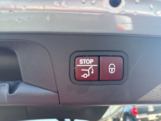 Used 2018 Mercedes-Benz GLC 300 4MATIC image 13