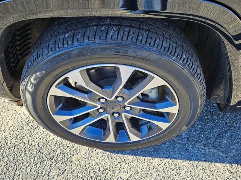 Used 2023 Jeep Grand Cherokee L Overland image 21