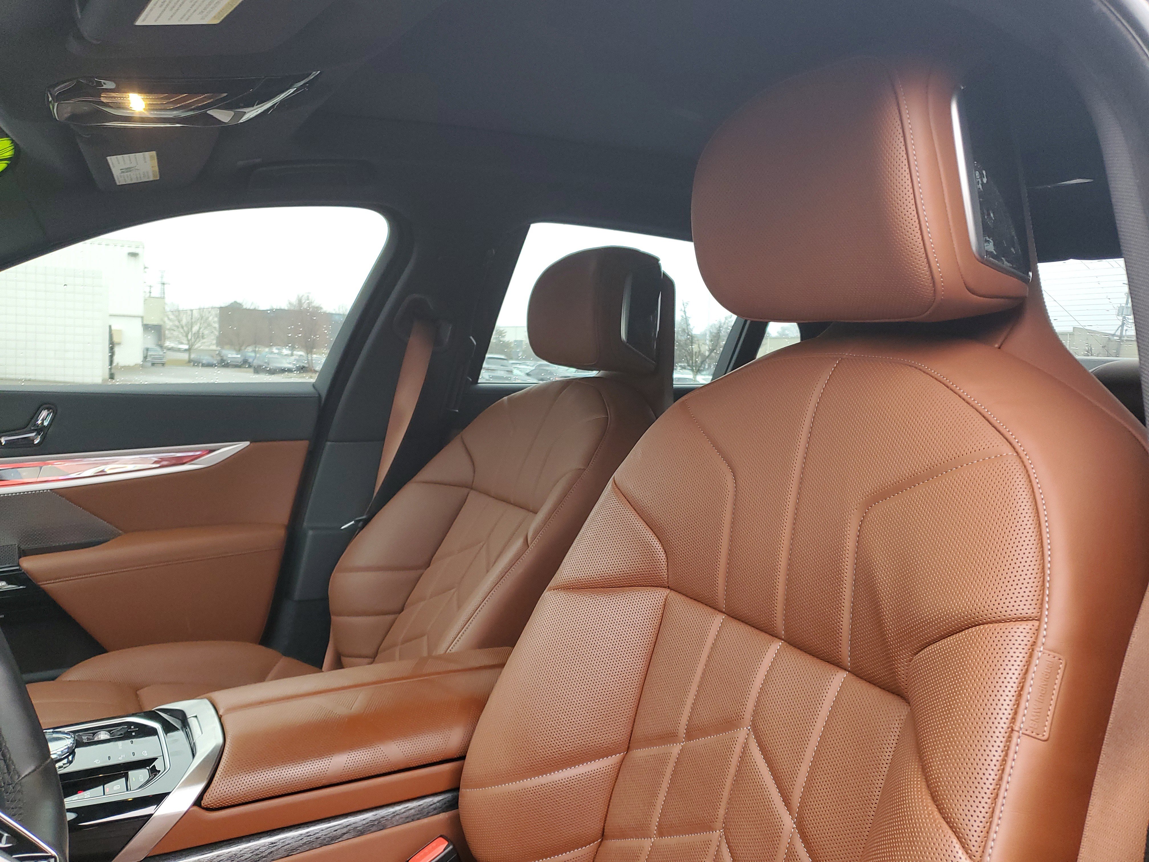 Used 2023 BMW 760i xDrive image 8