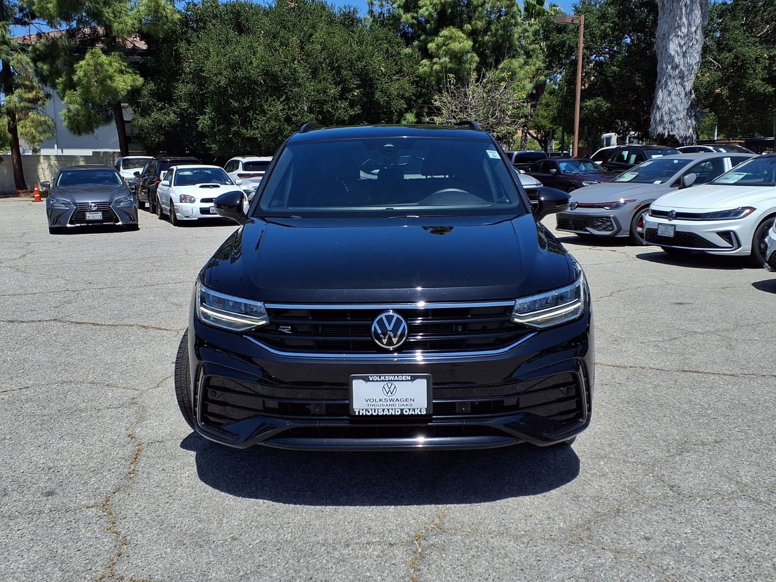 Certified 2023 Volkswagen Tiguan SE R-Line FWD image 27
