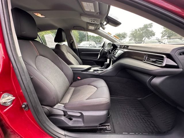 Used 2020 Toyota Camry LE FWD image 29