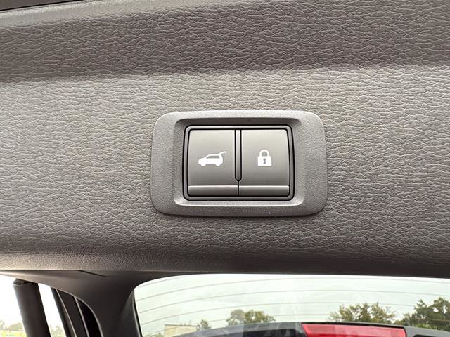 New 2026 Mitsubishi Outlander SEL FWD image 14