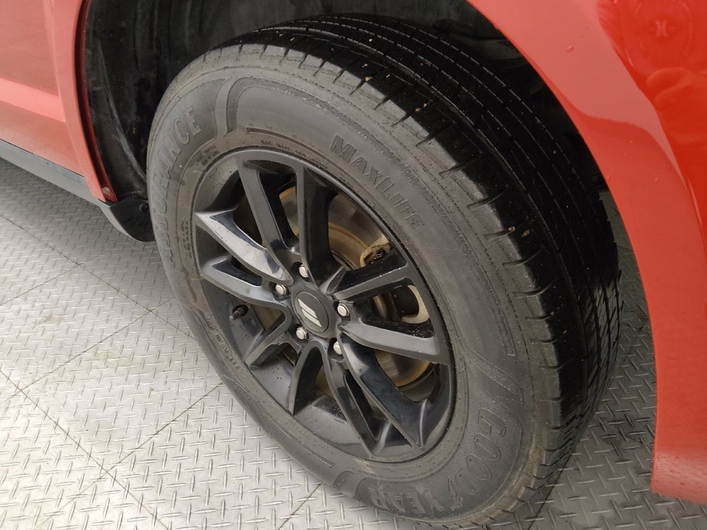 Used 2020 Dodge Journey SE w/ SE Popular Equipment Group image 31