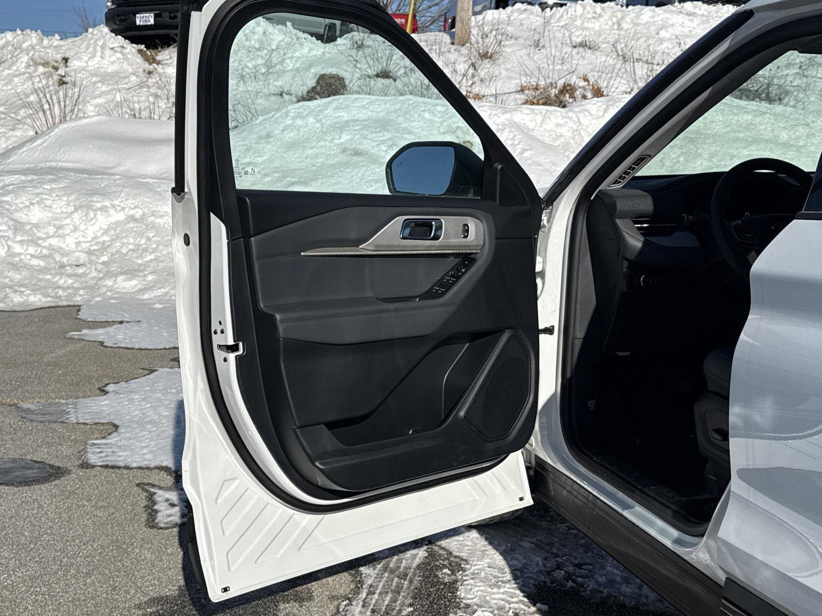 New 2026 Ford Explorer Active w/ Active Comfort Package image 10