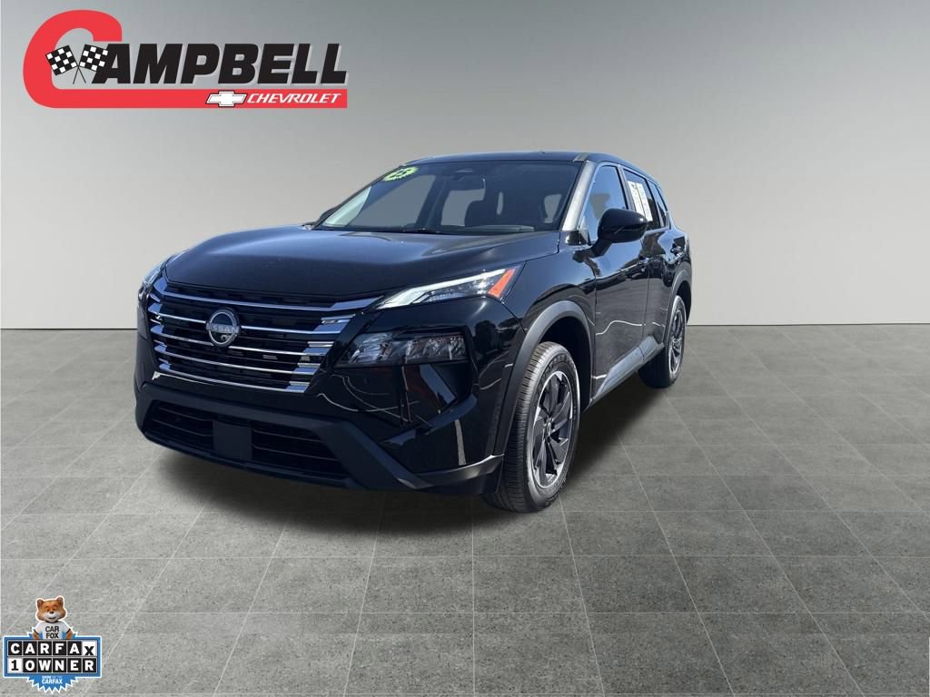 Used 2025 Nissan Rogue SV image 1