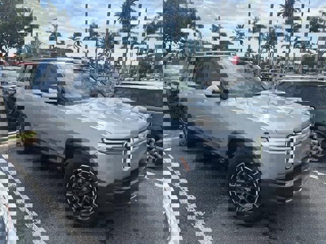 Used 2026 Rivian R1S Adventure image 2