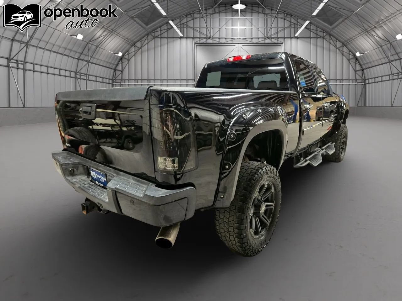 Used 2013 GMC Sierra 2500 Denali w/ Suspension Package, Off-Road AWD/4WD image 5