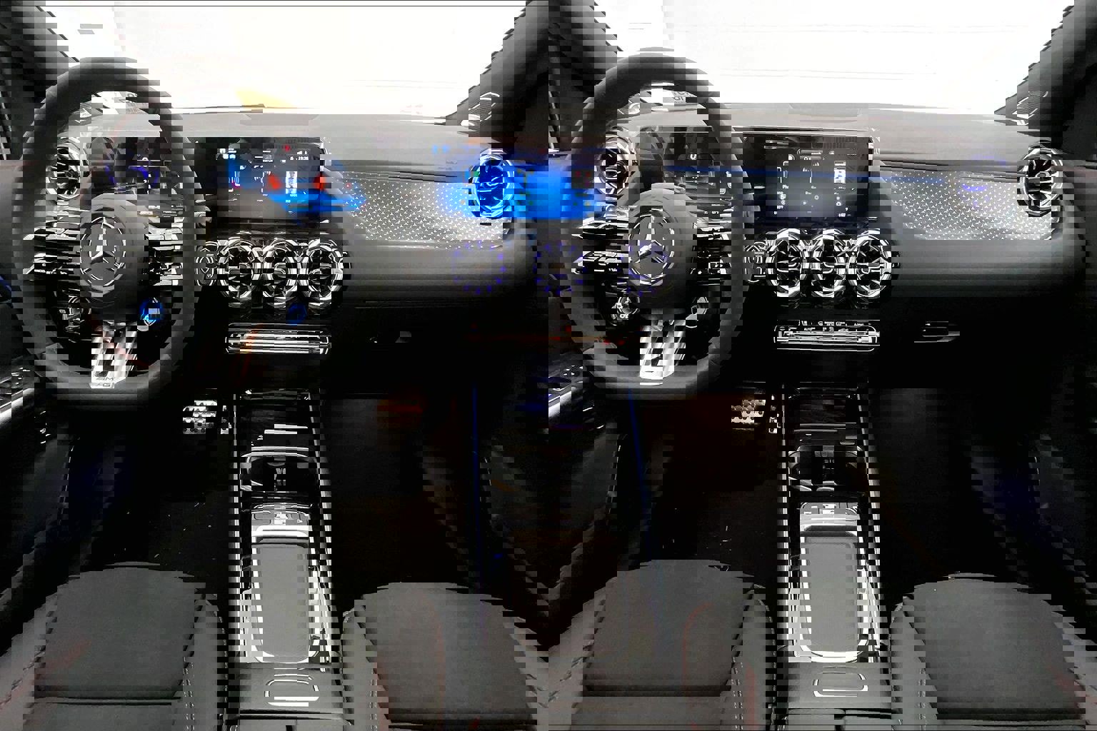 New 2026 Mercedes-Benz GLA 35 AMG 4MATIC image 4