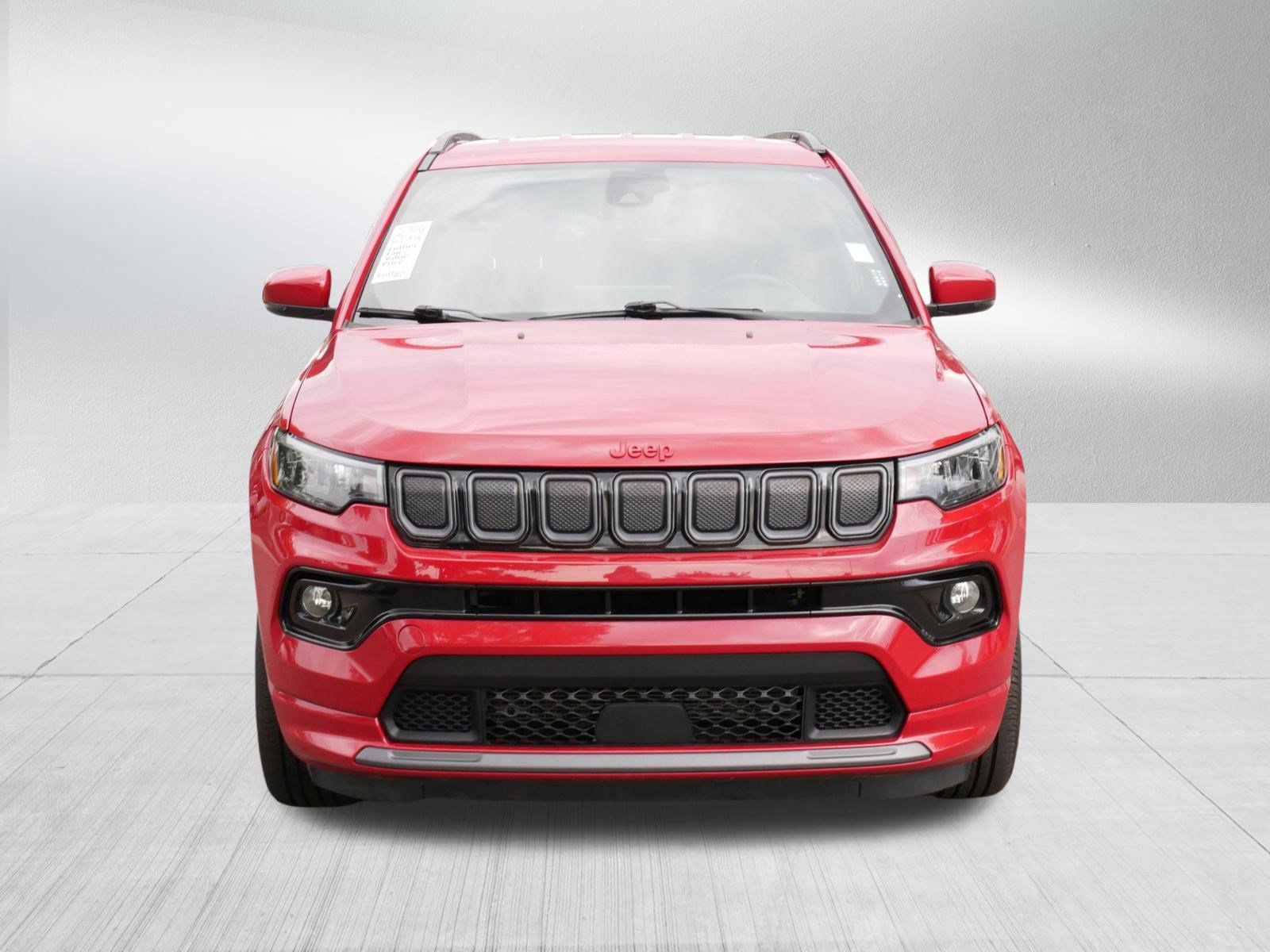 Used 2022 Jeep Compass Limited AWD/4WD image 2