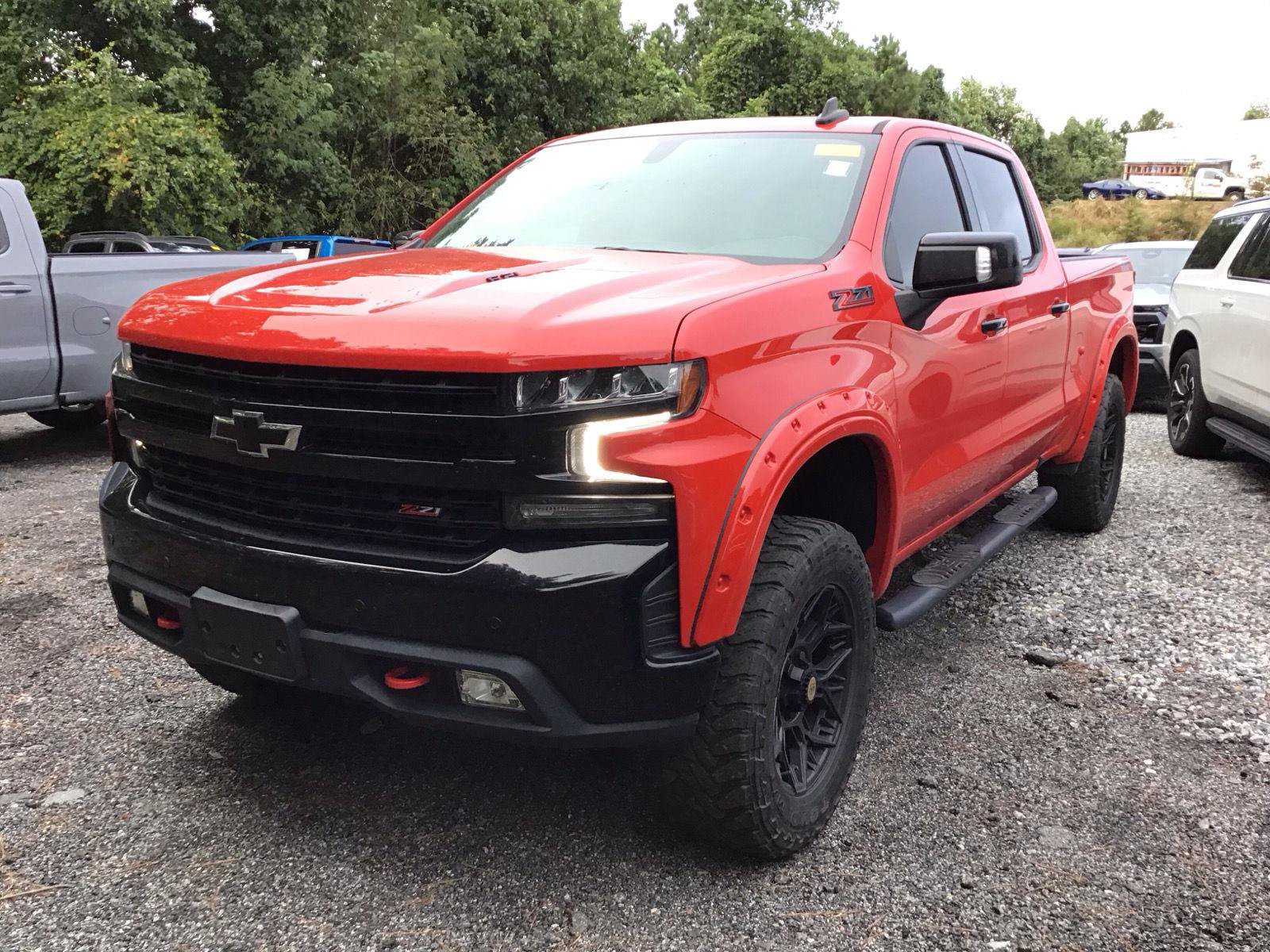 Used 2021 Chevrolet Silverado 1500 LT Trail Boss w/ Convenience Package II AWD/4WD image 2