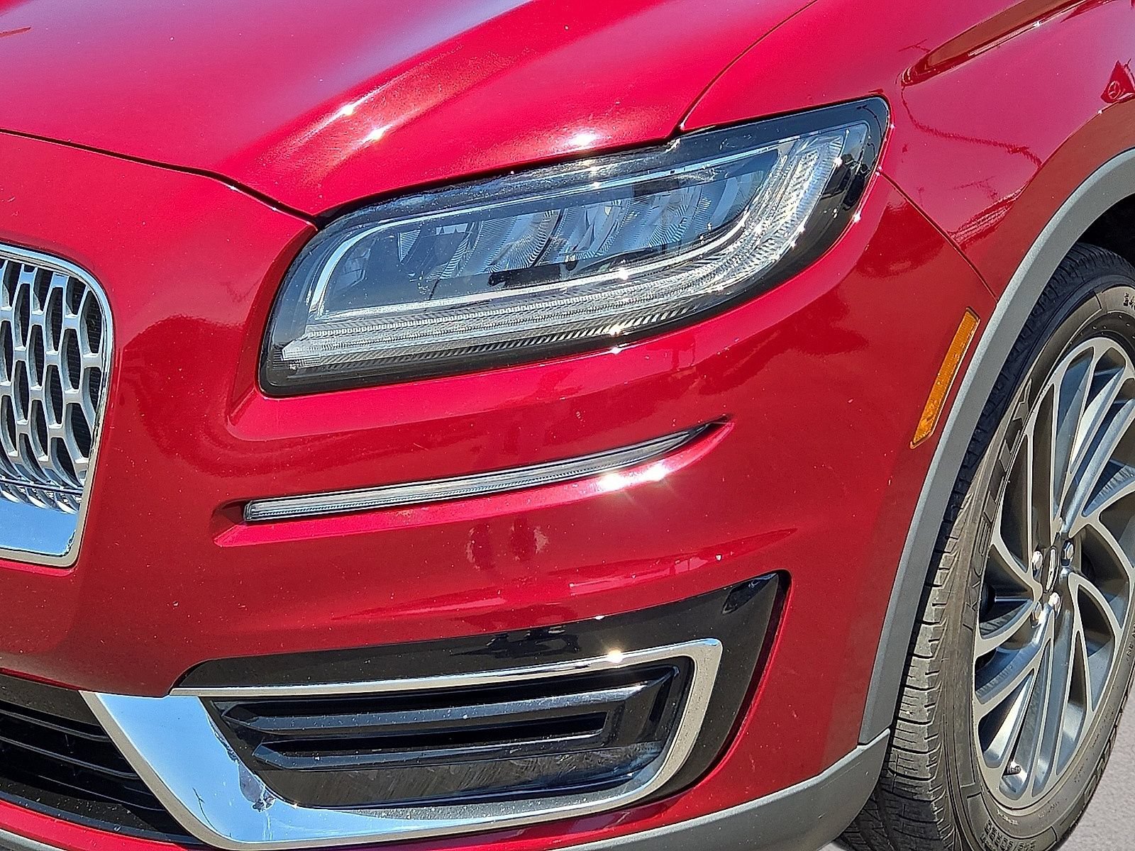 Used 2019 Lincoln Nautilus Reserve FWD image 10