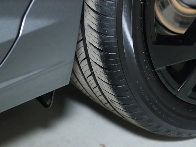 Used 2025 Volkswagen Jetta SE w/ Black Wheel Package image 35