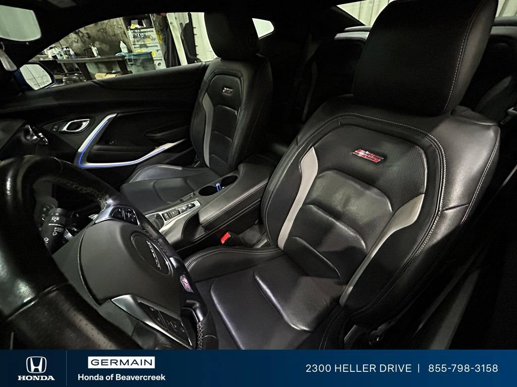 Used 2019 Chevrolet Camaro SS RWD image 26