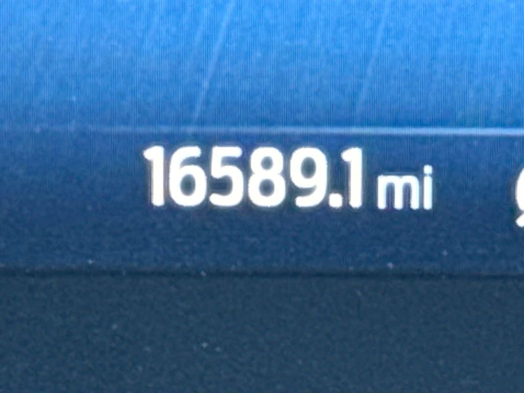 Used 2025 Ford Escape Platinum image 31