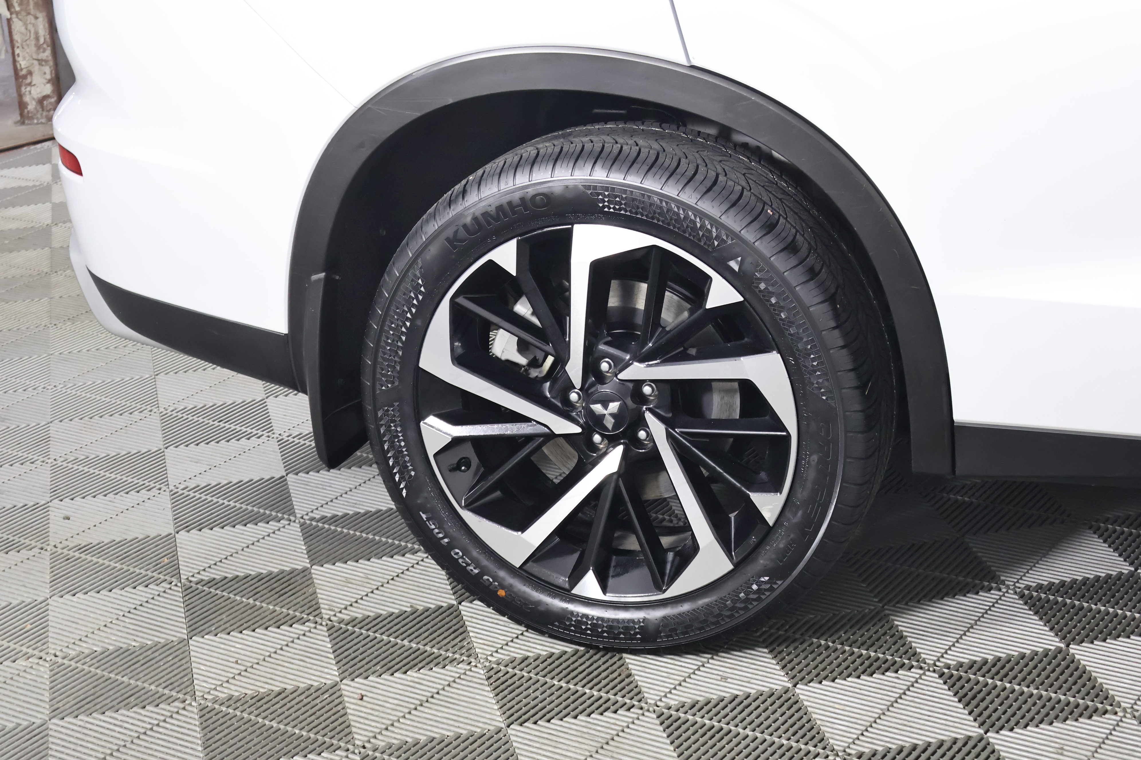 Used 2023 Mitsubishi Outlander SE AWD/4WD image 53