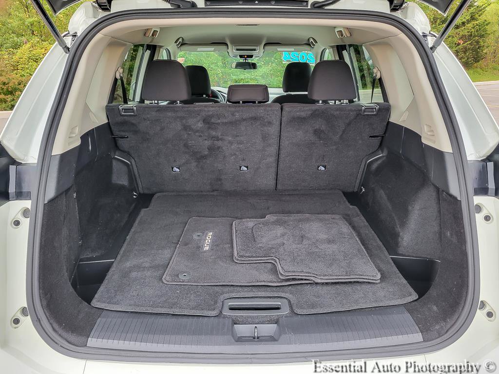Used 2024 Nissan Rogue S FWD image 23