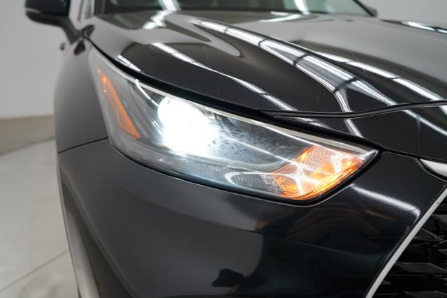Used 2023 Toyota Highlander XLE image 93